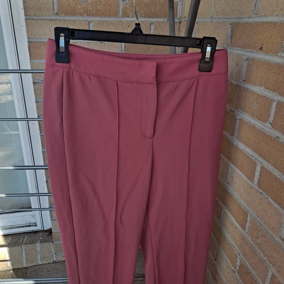 NWOT! Size: 2 Veronica Beard Lago Dress Cropped Pants in Mauve